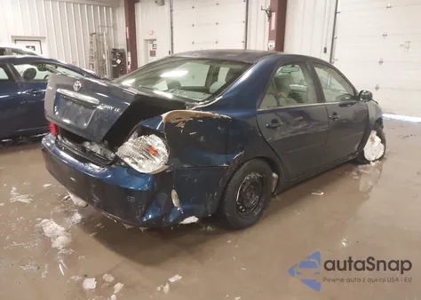 2004 Toyota Camry Le z USA, uszkodzony, nr VIN 4T1BE32K24U349214